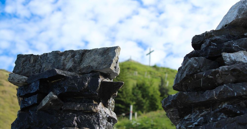 ព្រះ​អង្គ​សង្គ្រោះ​ដែល​មាន​លក្ខណ​សម្បត្តិ​គ្រប់​គ្រាន់ (សៀវភៅសេចក្ដីពិតសម្រាប់ជីវិត)